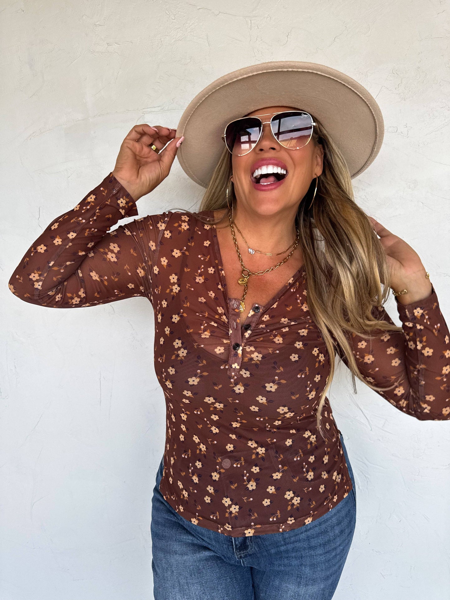 ANNIE VNECK MESH TOP